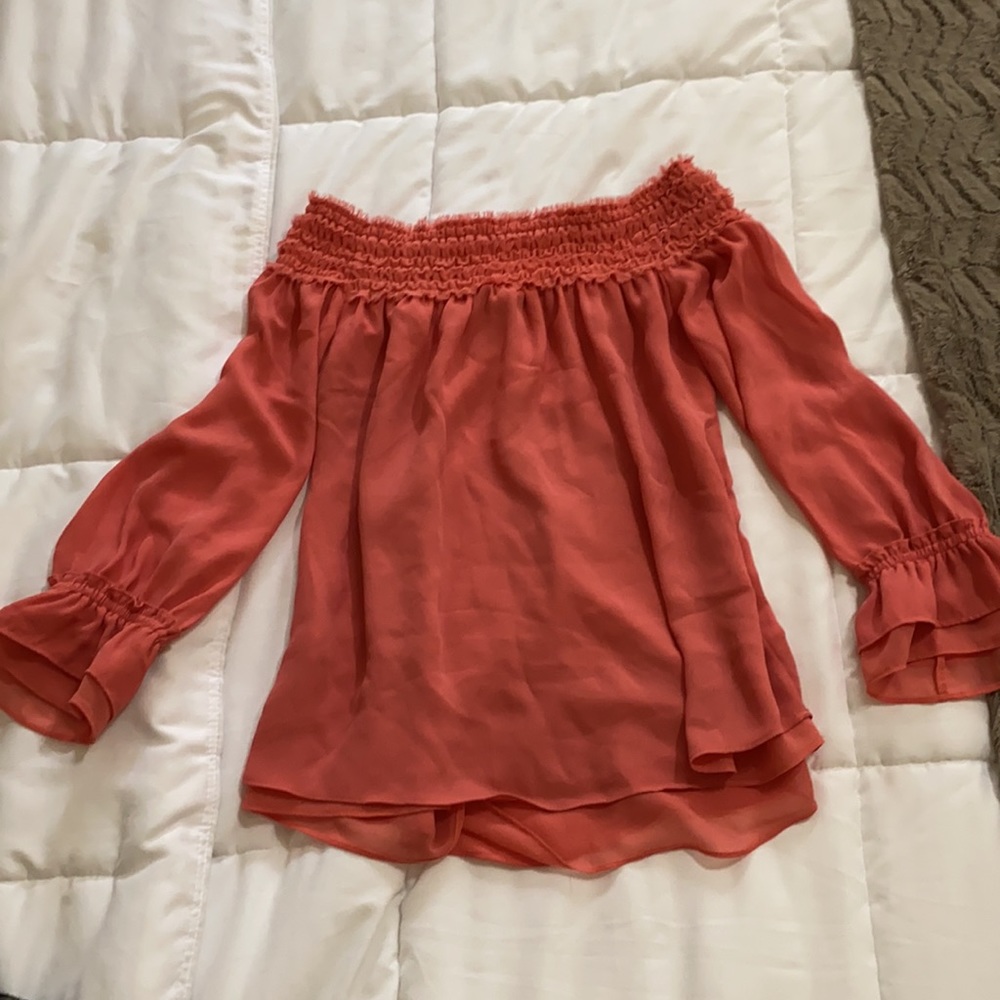 Off-Shoulder Top - Picture 3 of 3